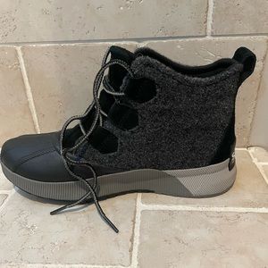 Brand new and never worn.